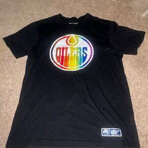 Oilers T-Shirt with Rainbow Logo size small